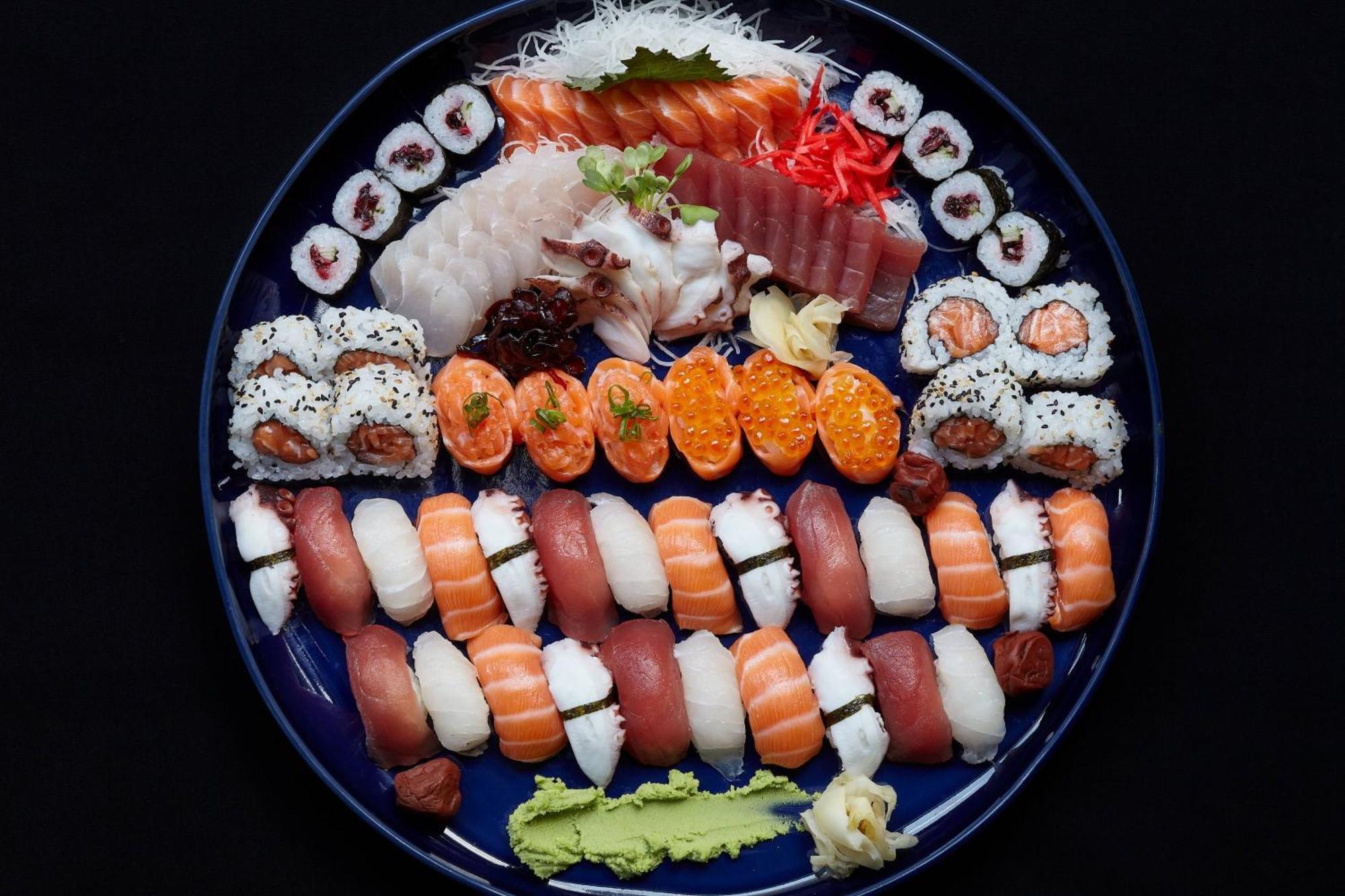 Renaissance Sao Paulo Hotel Bagian luar foto Sushi