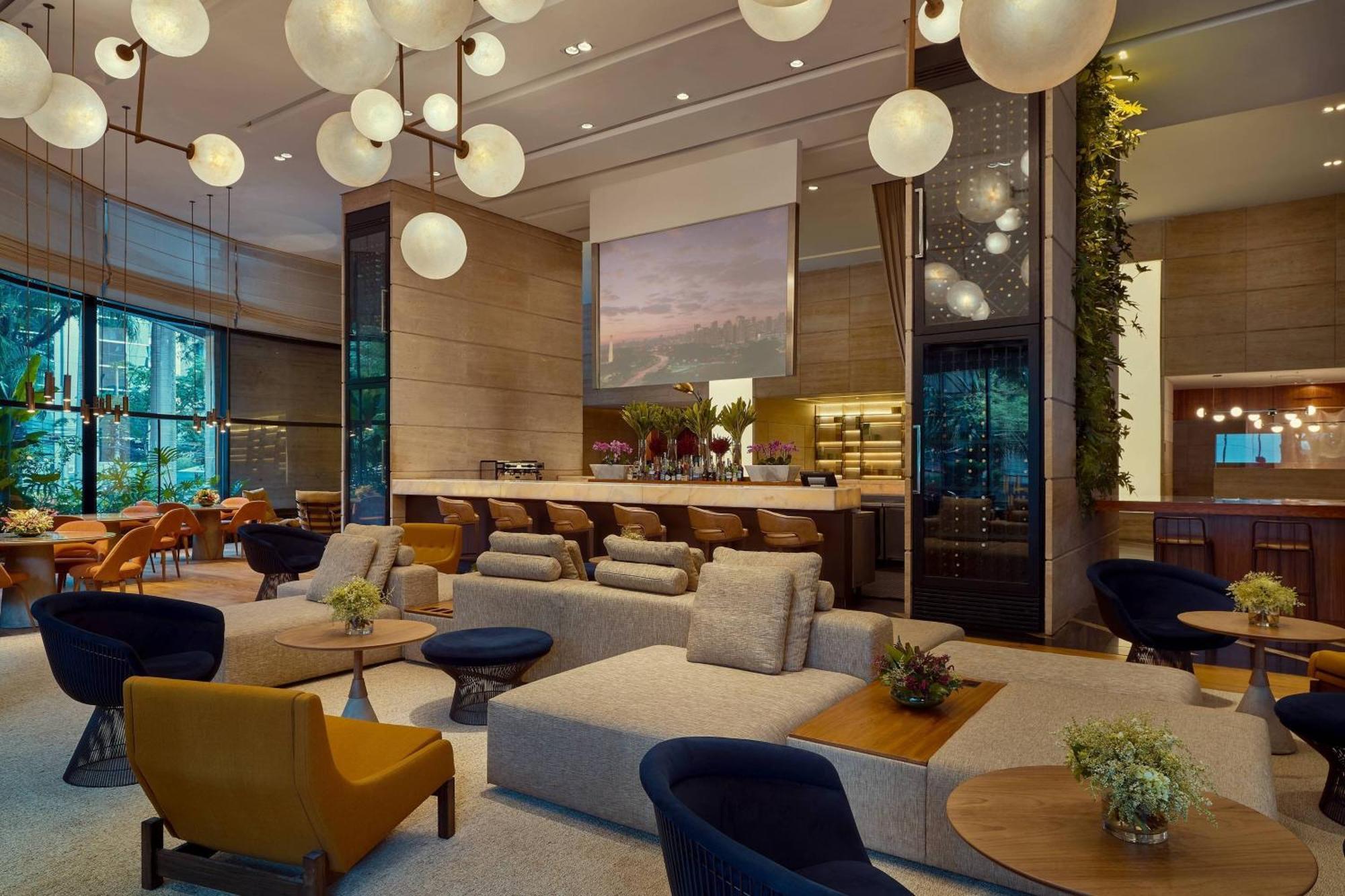Renaissance Sao Paulo Hotel Bagian luar foto The lobby of the hotel